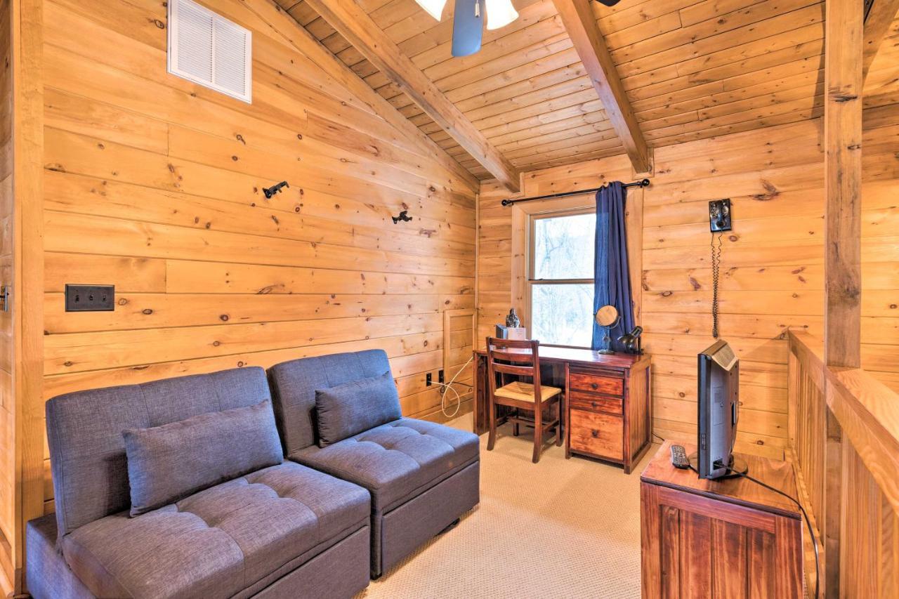 Timber Lodge Cabin - Relax Or Get Adventurous! McGaheysville Экстерьер фото